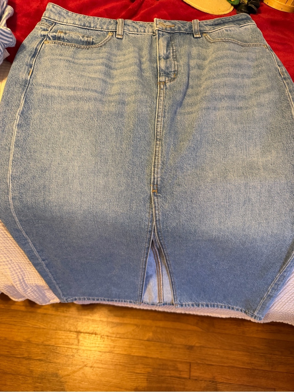LOFT Light Wash Denim Skirt Back Slit Sz 12P Made and Loved